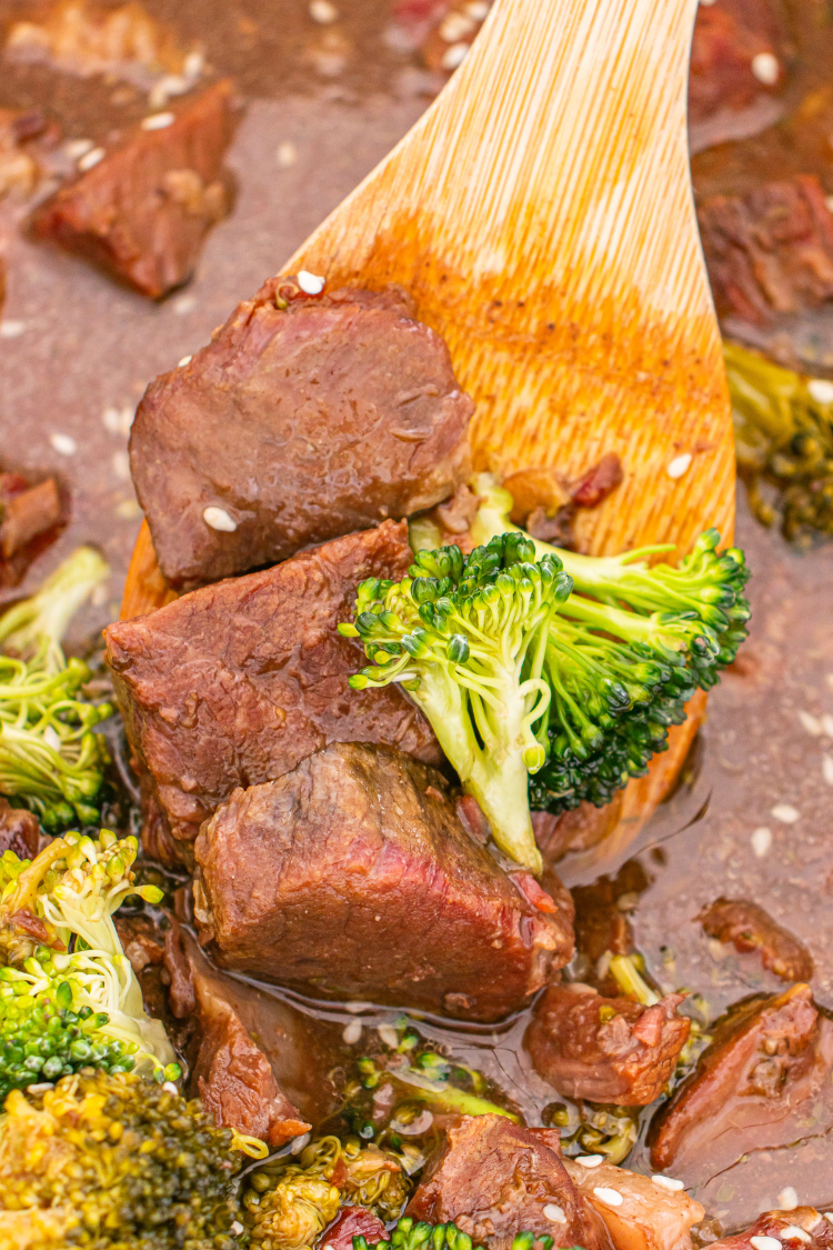 Exclusive Crockpot Beef and Broccoli