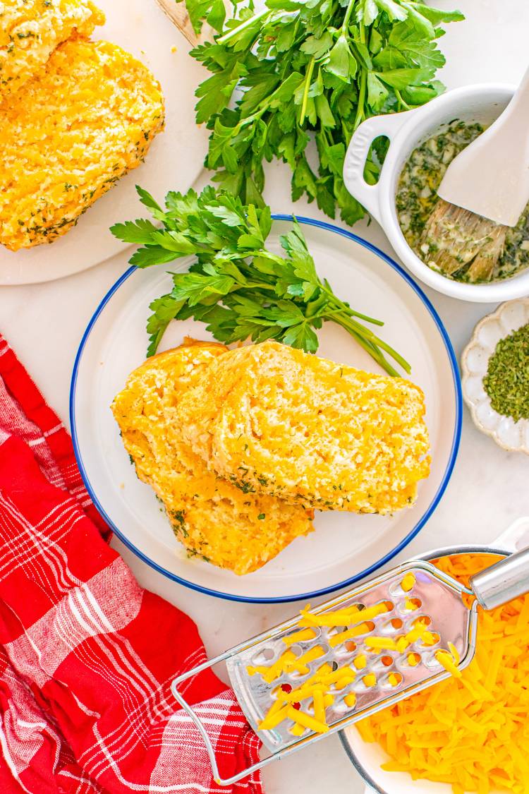 Exclusive Cheddar Bay Biscuit Bread