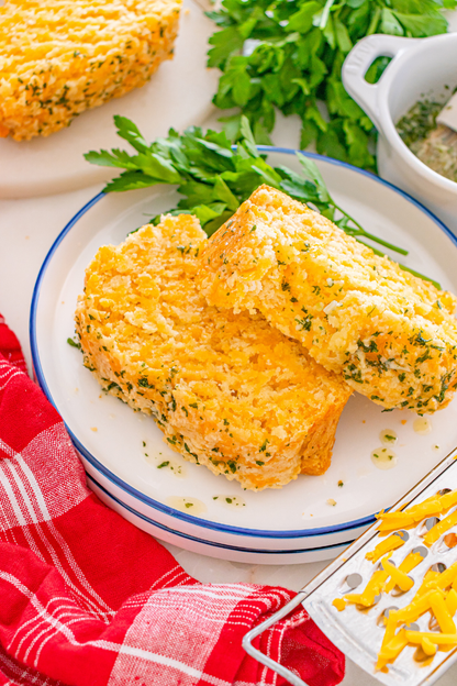 Exclusive Cheddar Bay Biscuit Bread